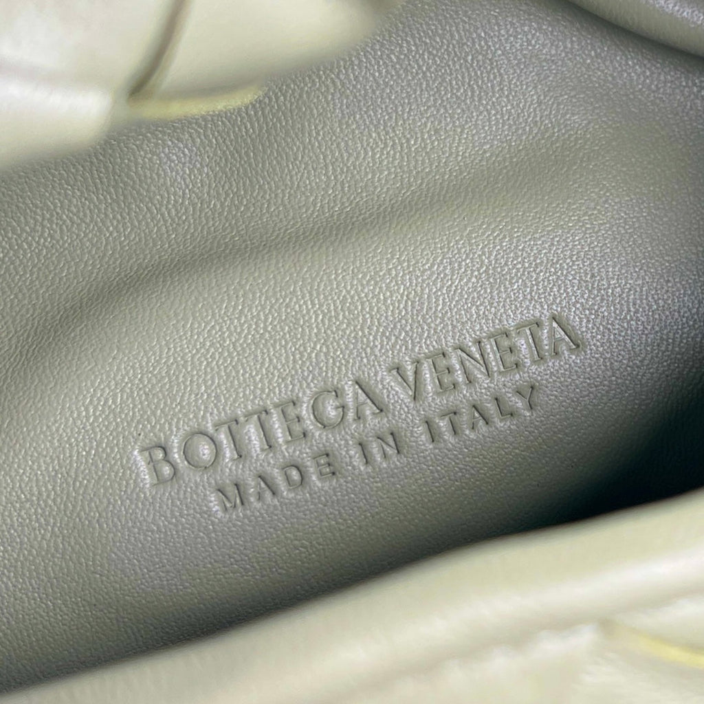 BOTTEGA VENETA MINI HOP 25 IN TRAVERTINE CALFSKIN