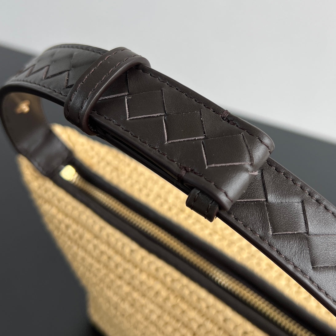 BOTTEGA VENETA MINI WALLACE 20 BAG IN NATURAL RAFFIA CROCHET