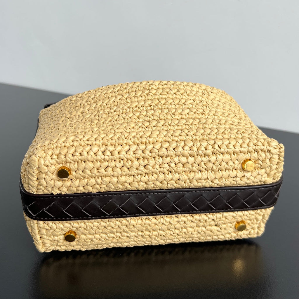 BOTTEGA VENETA MINI WALLACE 20 BAG IN NATURAL RAFFIA CROCHET