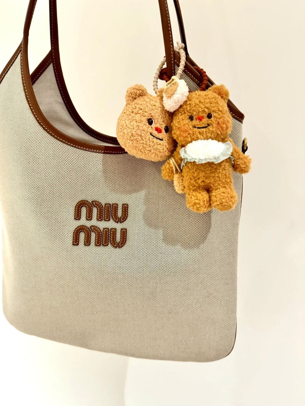 MIU MIU IVY 40 TOTE IN WHITE CANVAS