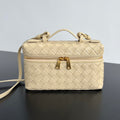 BOTTEGA VENETA BANG BANG 22 VANITY CASE IN BEIGE CREAM CALFSKIN