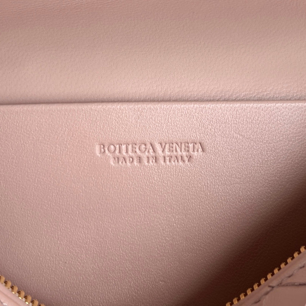 BOTTEGA VENETA BANG BANG 22 VANITY CASE IN LIGHT PINK CALFSKIN