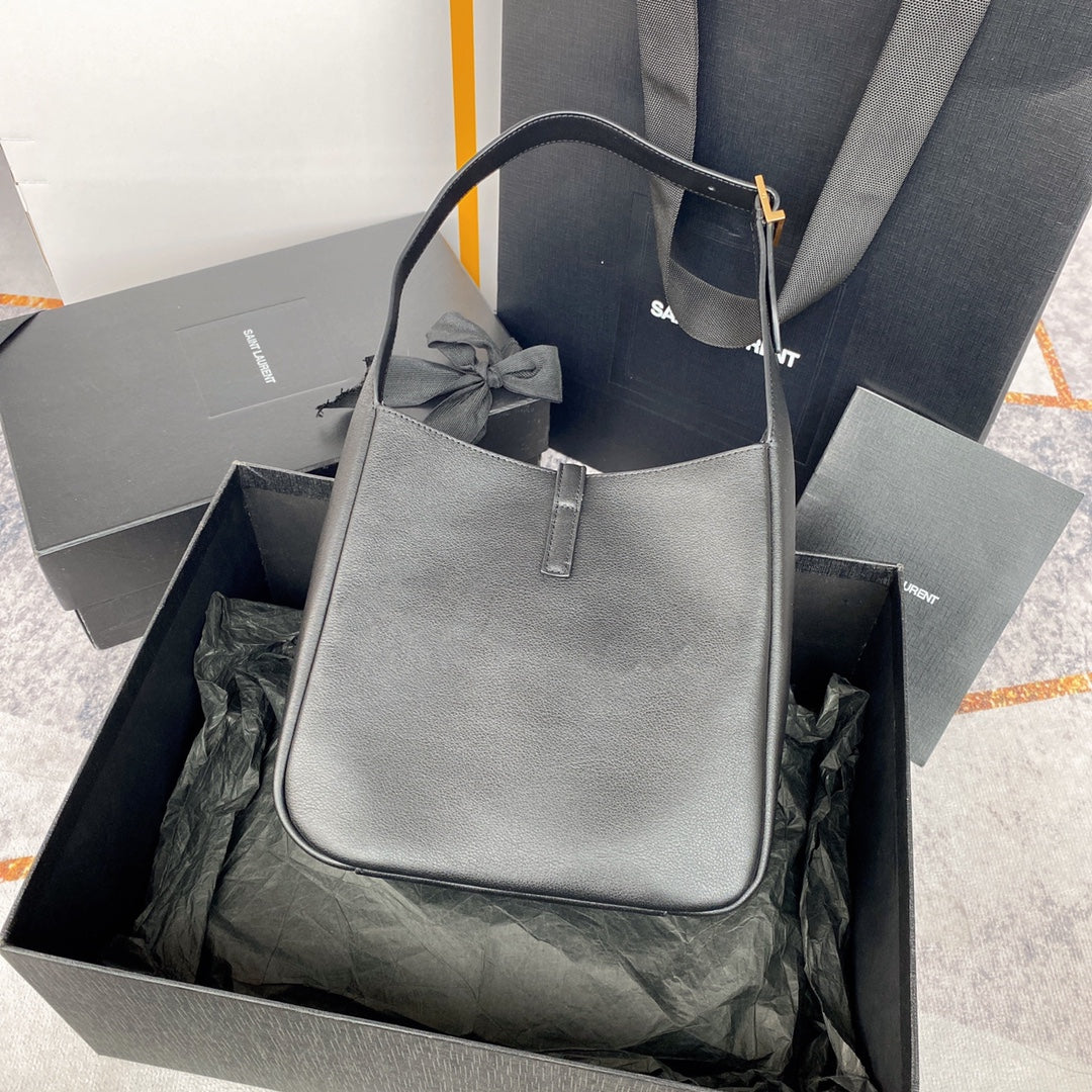 SAINT LAURENT LE 5 À 7 SMALL SUPPLE 23 IN GRAY LAMBSKIN GOLD BUCKLE
