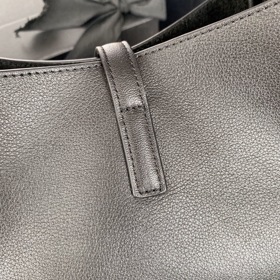 SAINT LAURENT LE 5 À 7 SMALL SUPPLE 23 IN GRAY LAMBSKIN GOLD BUCKLE