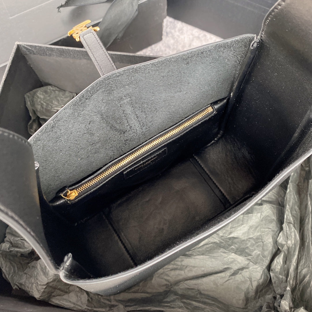SAINT LAURENT LE 5 À 7 SMALL SUPPLE 23 IN GRAY LAMBSKIN GOLD BUCKLE