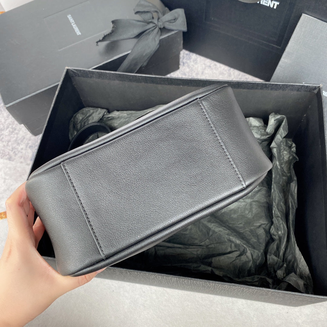 SAINT LAURENT LE 5 À 7 SMALL SUPPLE 23 IN GRAY LAMBSKIN GOLD BUCKLE