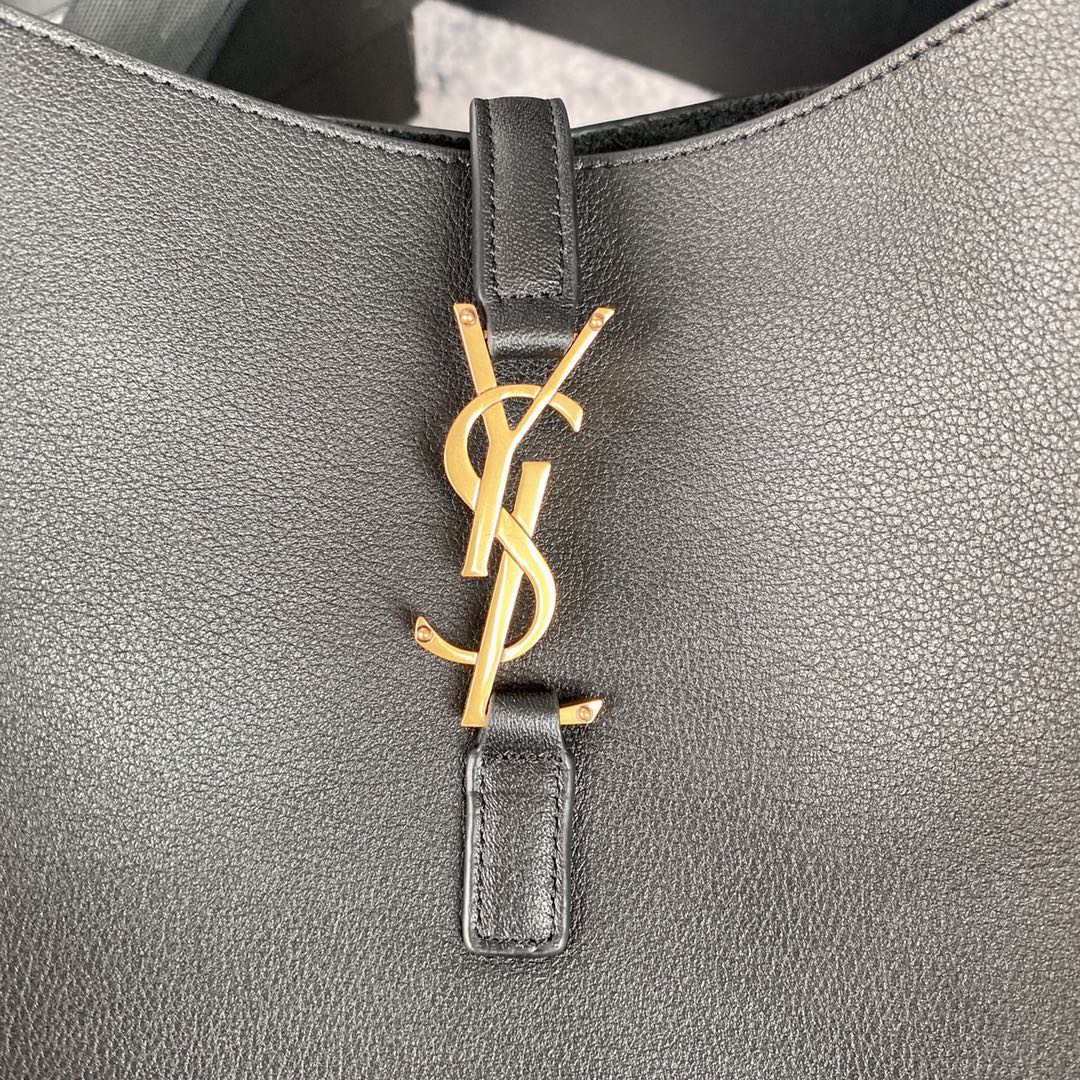 SAINT LAURENT LE 5 À 7 SMALL SUPPLE 23 IN GRAY LAMBSKIN GOLD BUCKLE