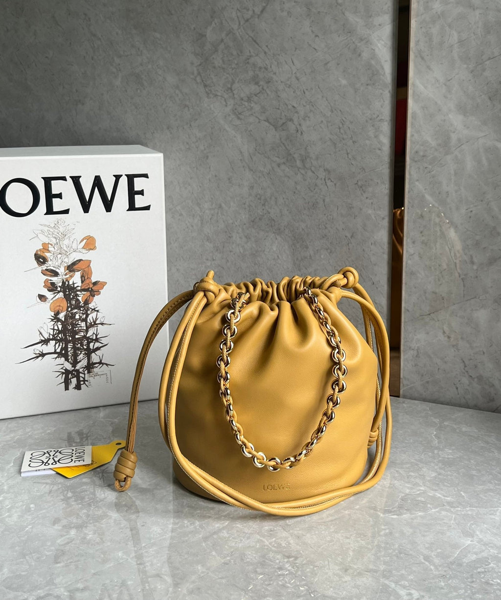 LOEWE LOE 32 FLAMENCO PURSE BUCKET IN SAHARA MELLOW NAPPA LAMBSKIN