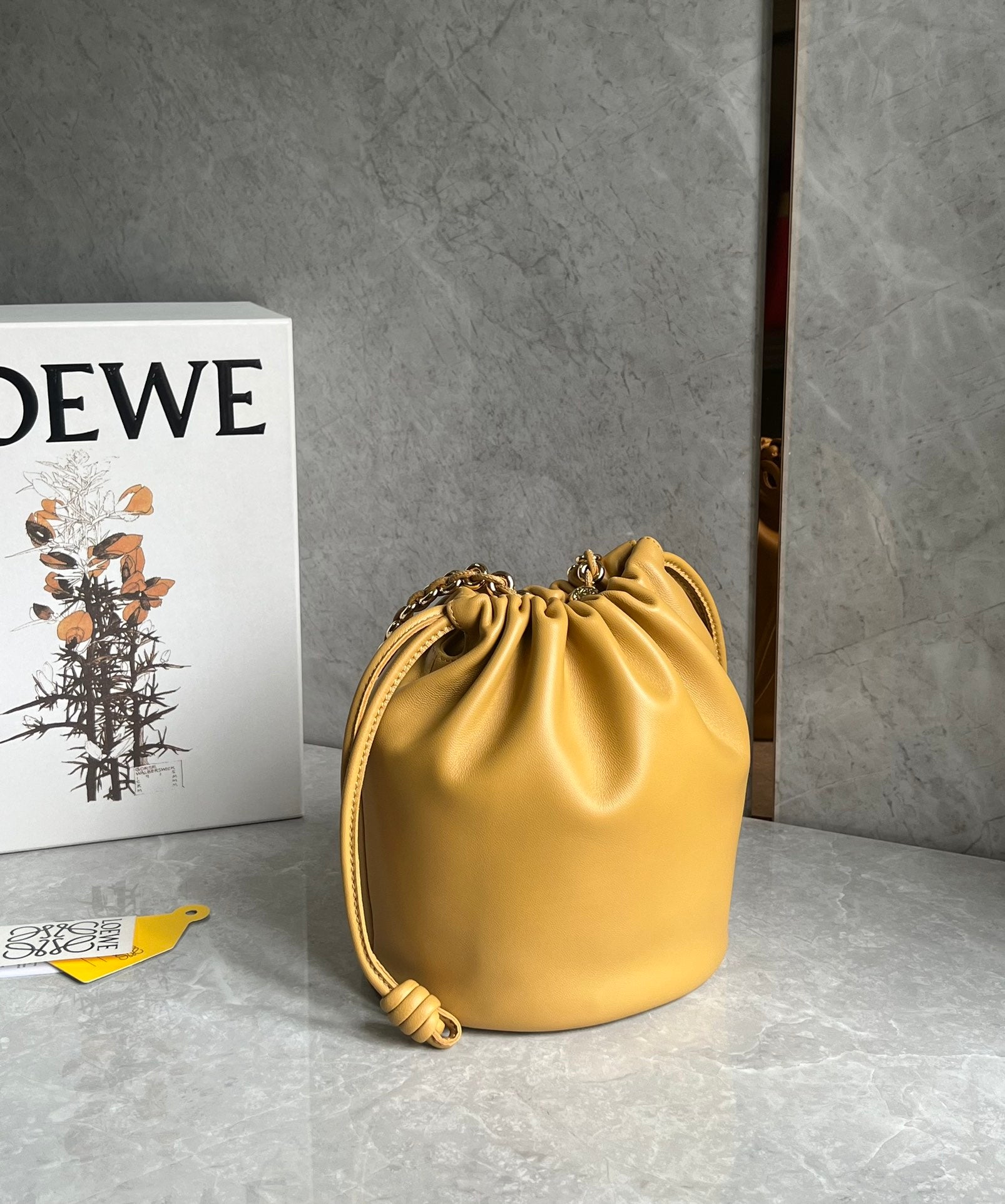 LOEWE LOE 32 FLAMENCO PURSE BUCKET IN SAHARA MELLOW NAPPA LAMBSKIN