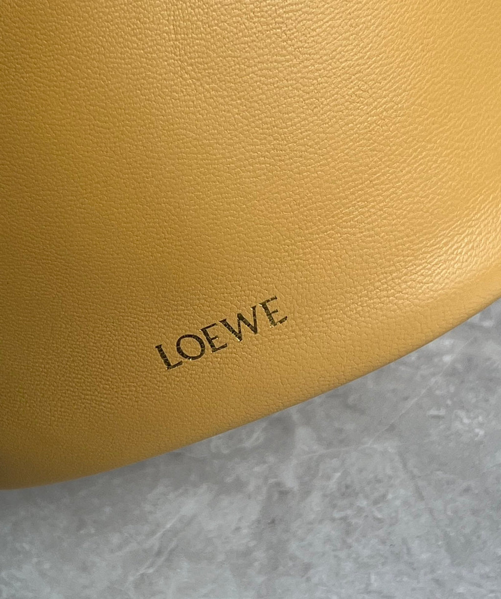 LOEWE LOE 32 FLAMENCO PURSE BUCKET IN SAHARA MELLOW NAPPA LAMBSKIN