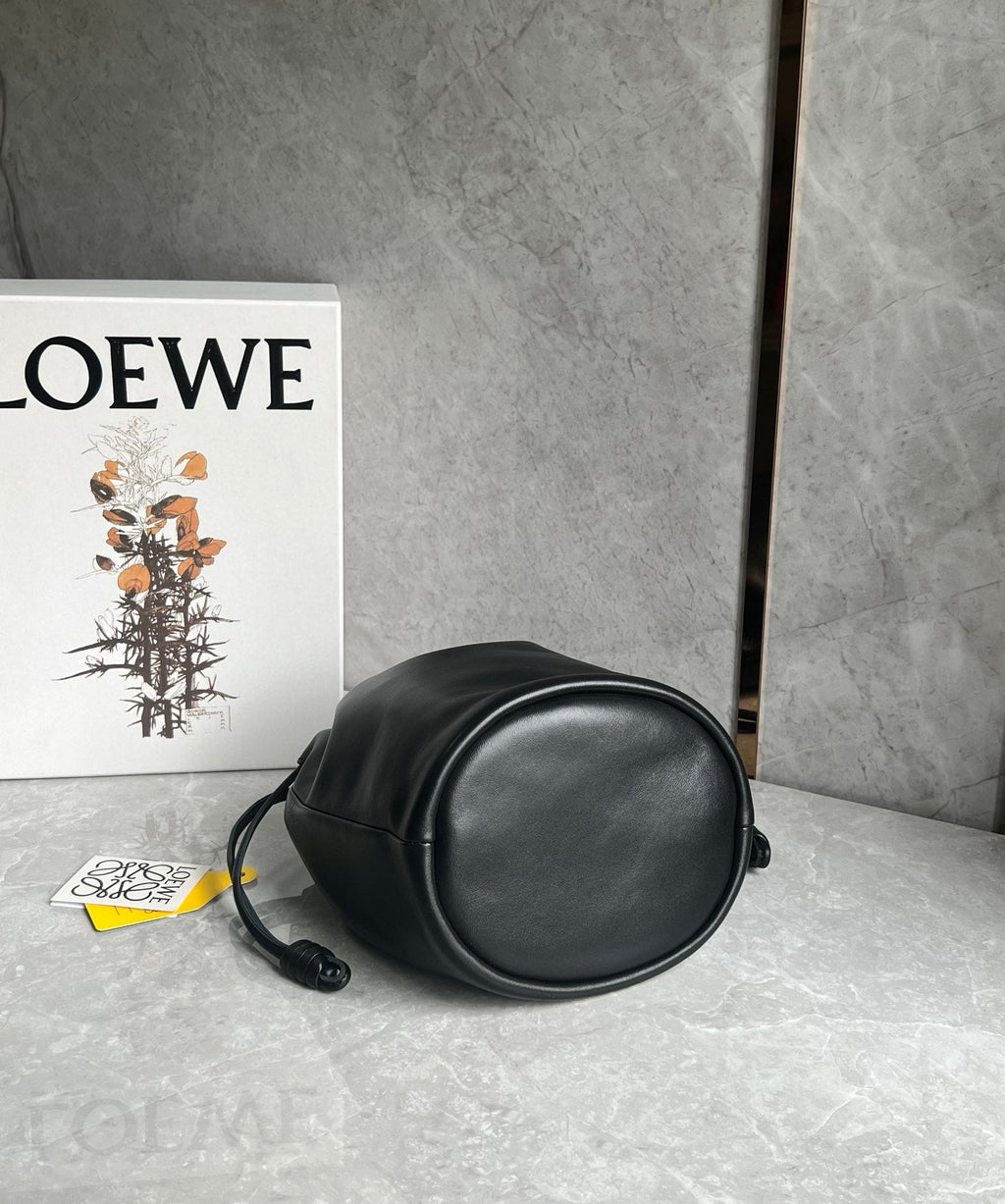 LOEWE LOE 32 FLAMENCO PURSE BUCKET IN BLACK MELLOW NAPPA LAMBSKIN