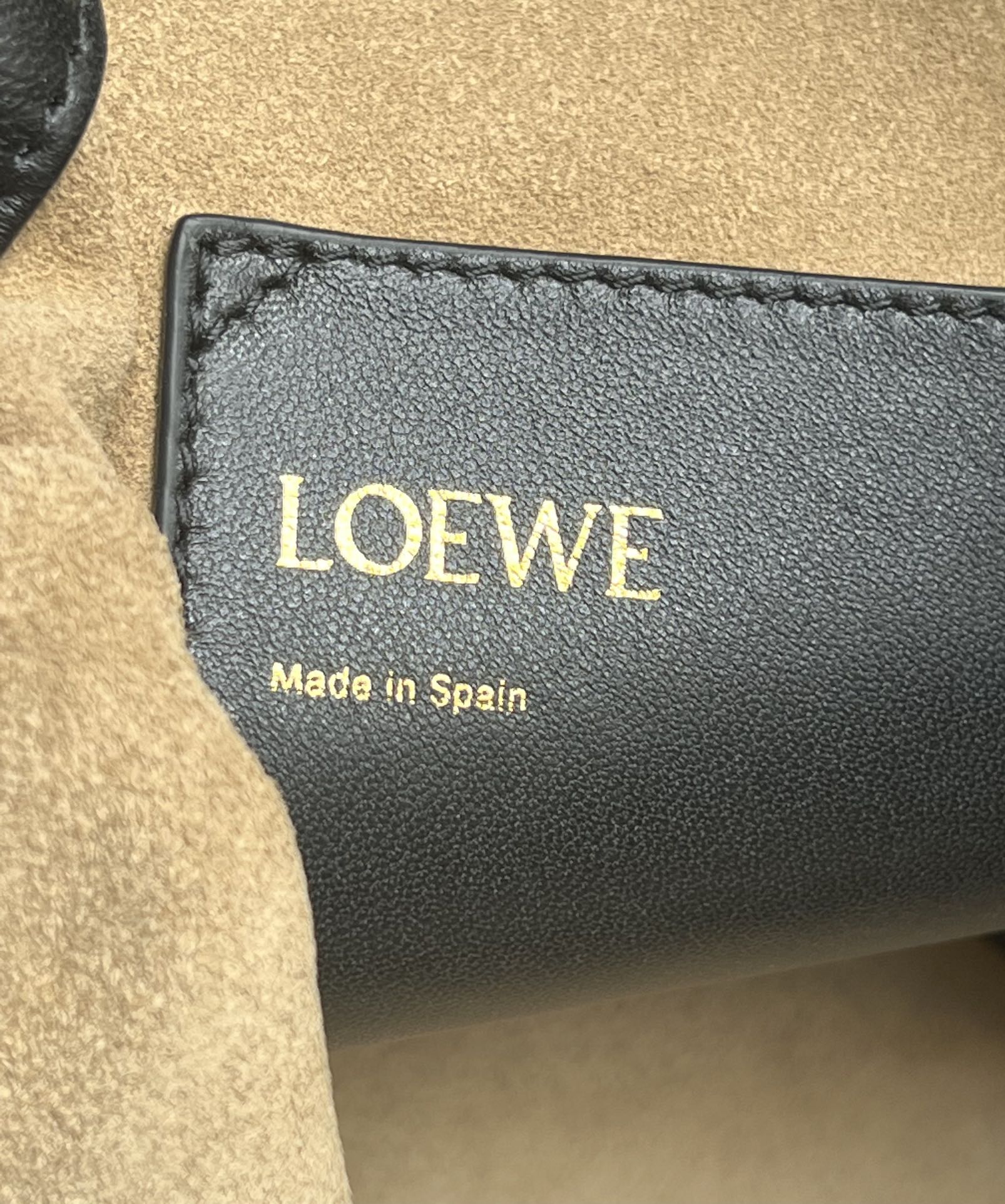 LOEWE LOE 32 FLAMENCO PURSE BUCKET IN BLACK MELLOW NAPPA LAMBSKIN