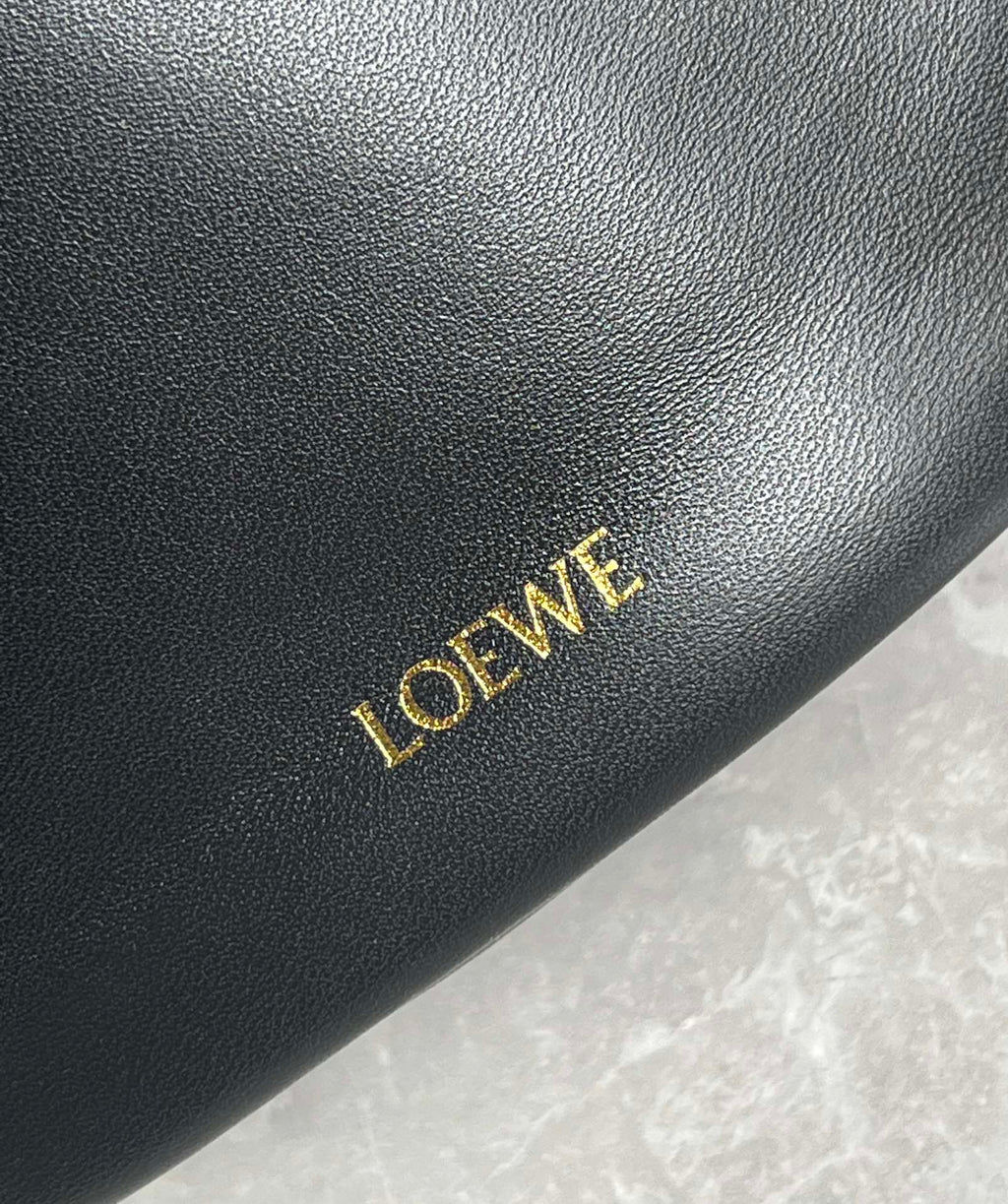 LOEWE LOE 32 FLAMENCO PURSE BUCKET IN BLACK MELLOW NAPPA LAMBSKIN