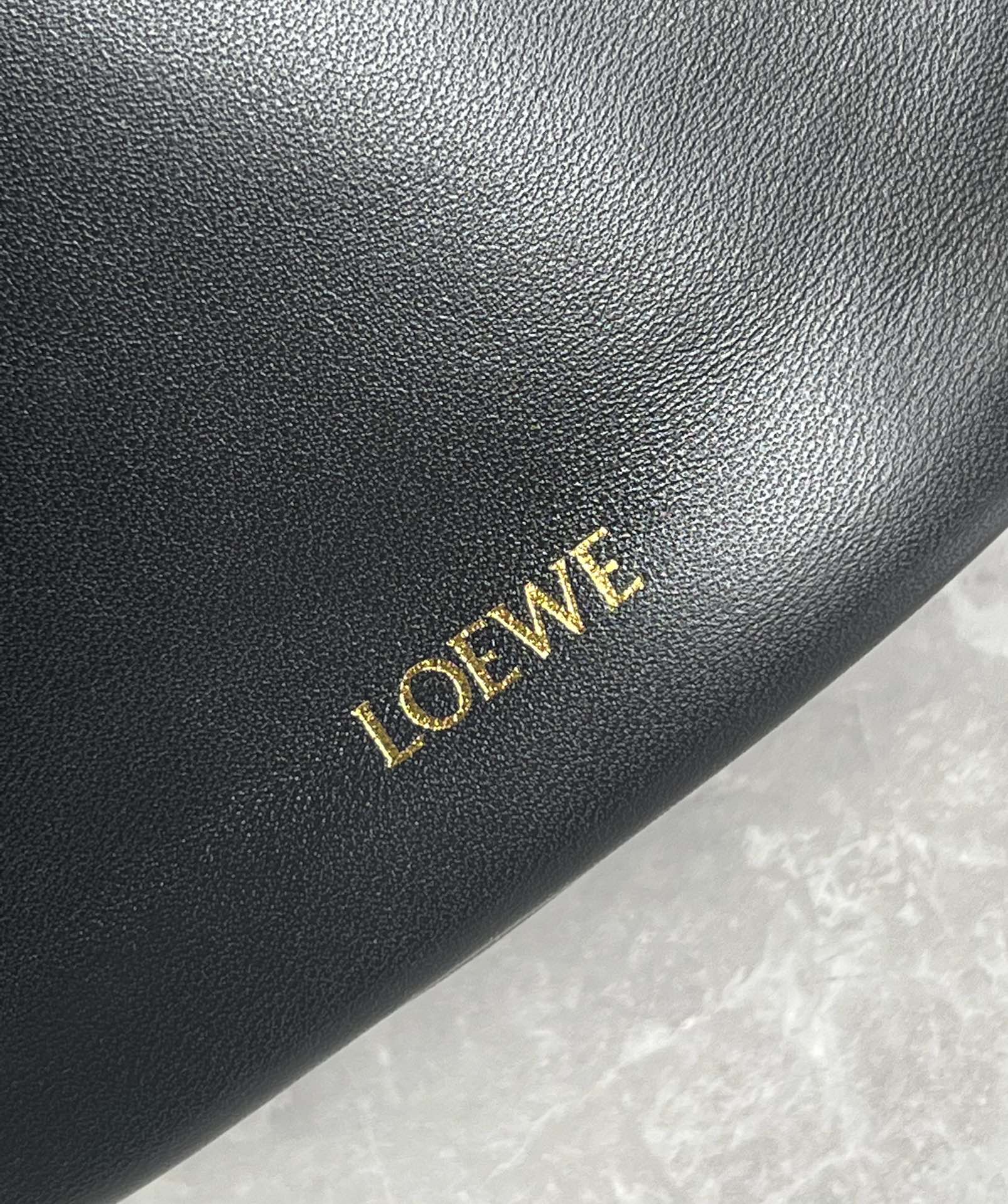 LOEWE LOE 32 FLAMENCO PURSE BUCKET IN BLACK MELLOW NAPPA LAMBSKIN