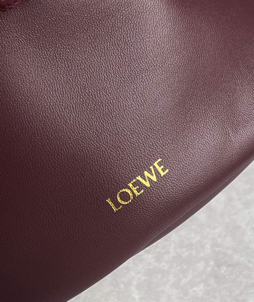 LOEWE LOE 32 FLAMENCO PURSE BUCKET IN DARK BURGUNDY MELLOW NAPPA LAMBSKIN