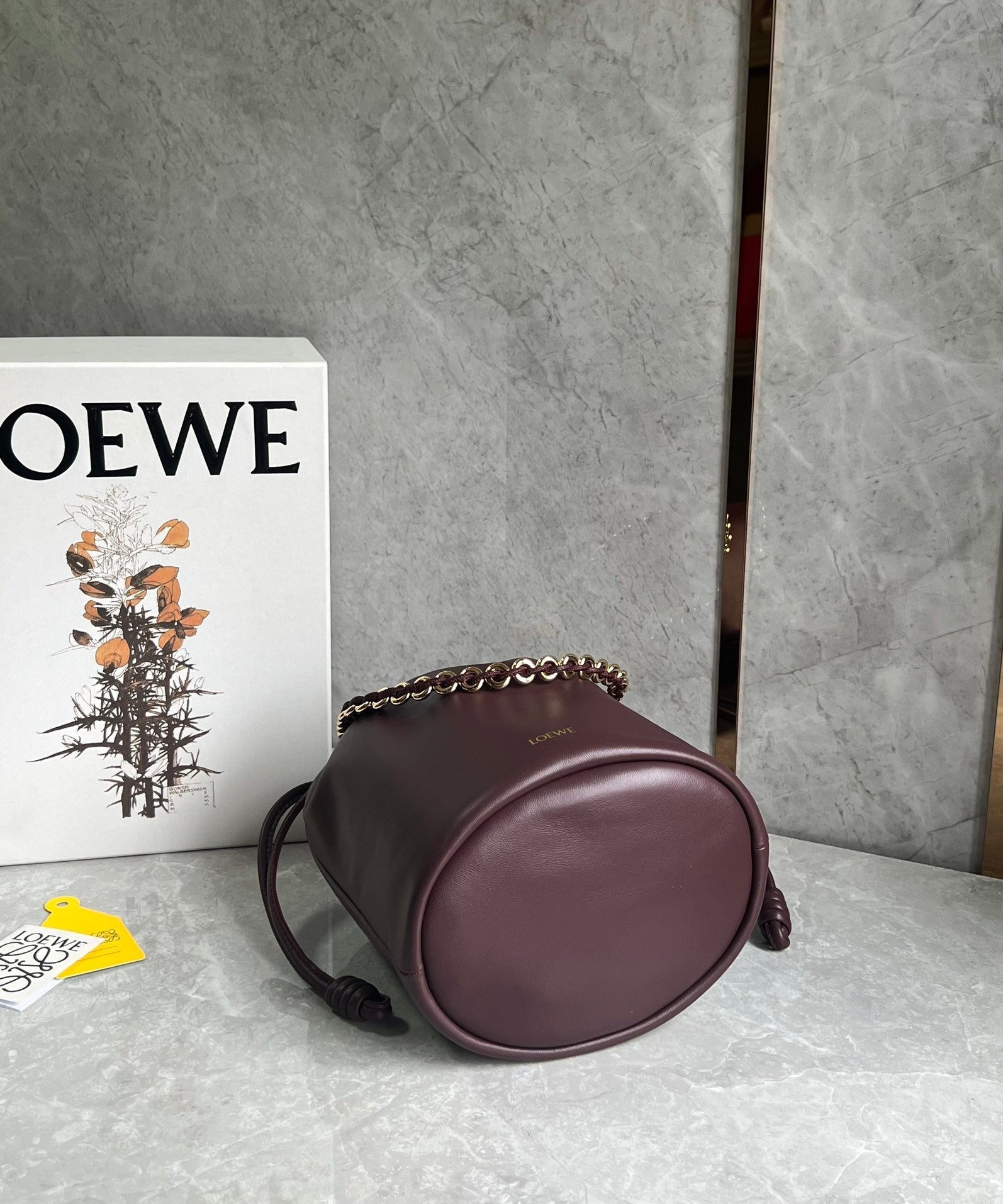 LOEWE LOE 32 FLAMENCO PURSE BUCKET IN DARK BURGUNDY MELLOW NAPPA LAMBSKIN