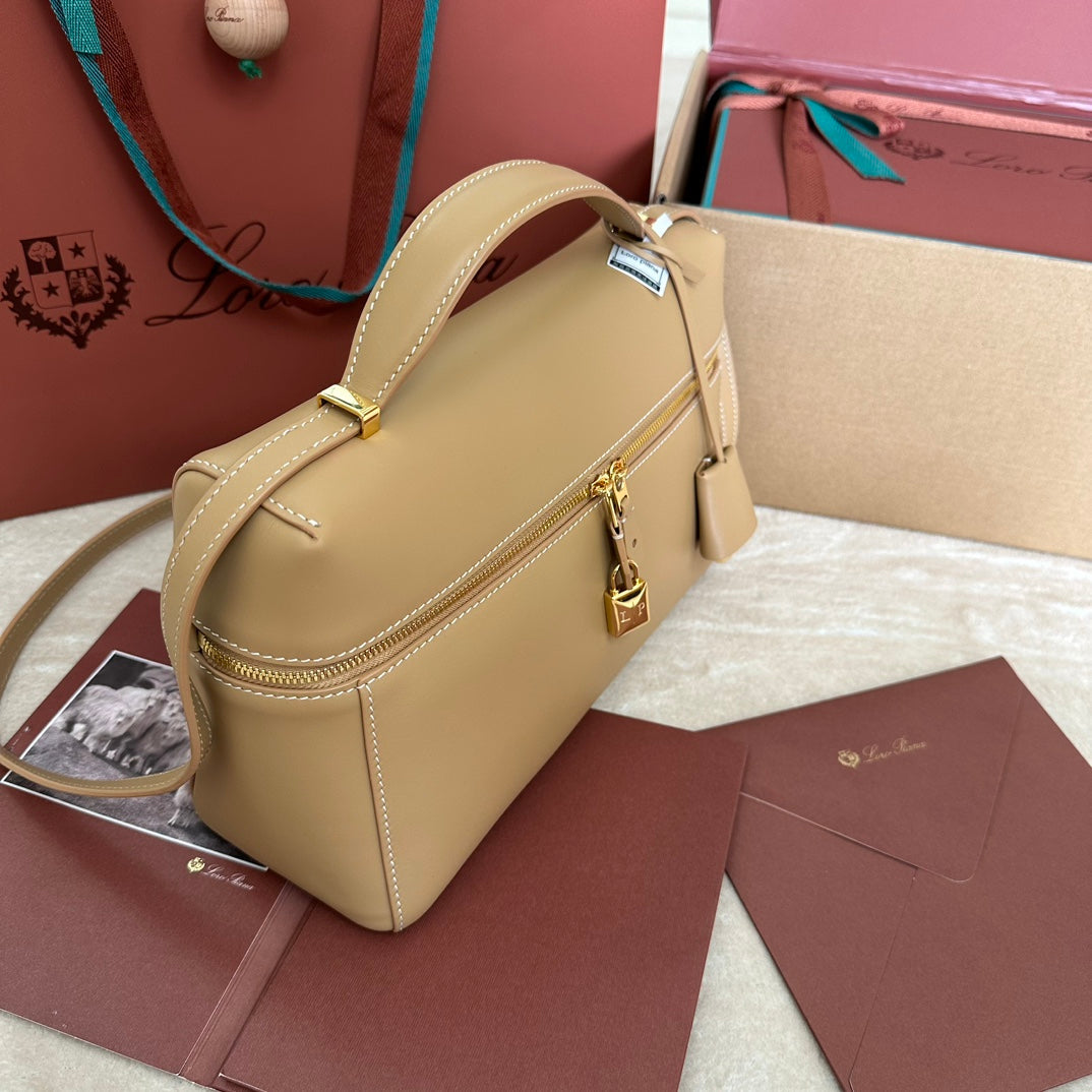LORO PIANA EXTRA BAG L27 IN PEANUT BROWN SMOOTH CALFSKIN WITH GOLD HARDWARE