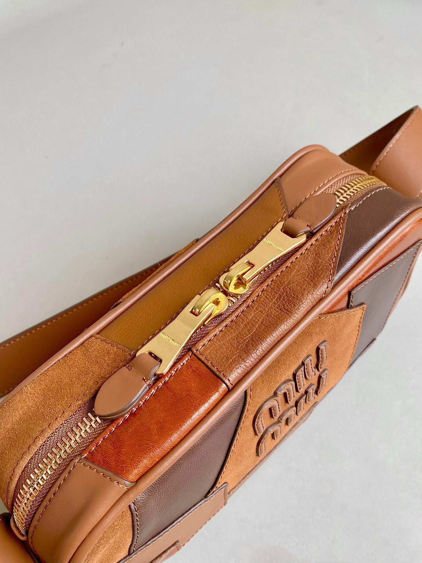 MIU MIU HOBO 24 BAG IN COGNAC LEATHER PATCHWORK