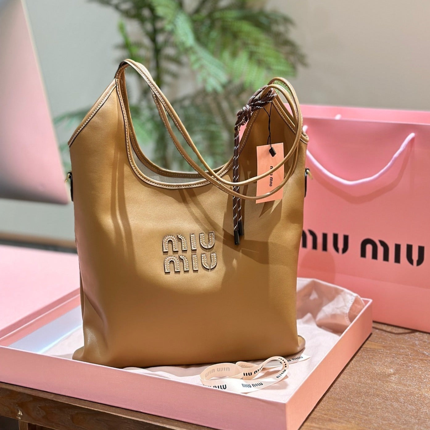MIU MIU TOTE 30 BAG IN CARAMEL BROWN CALFSKIN
