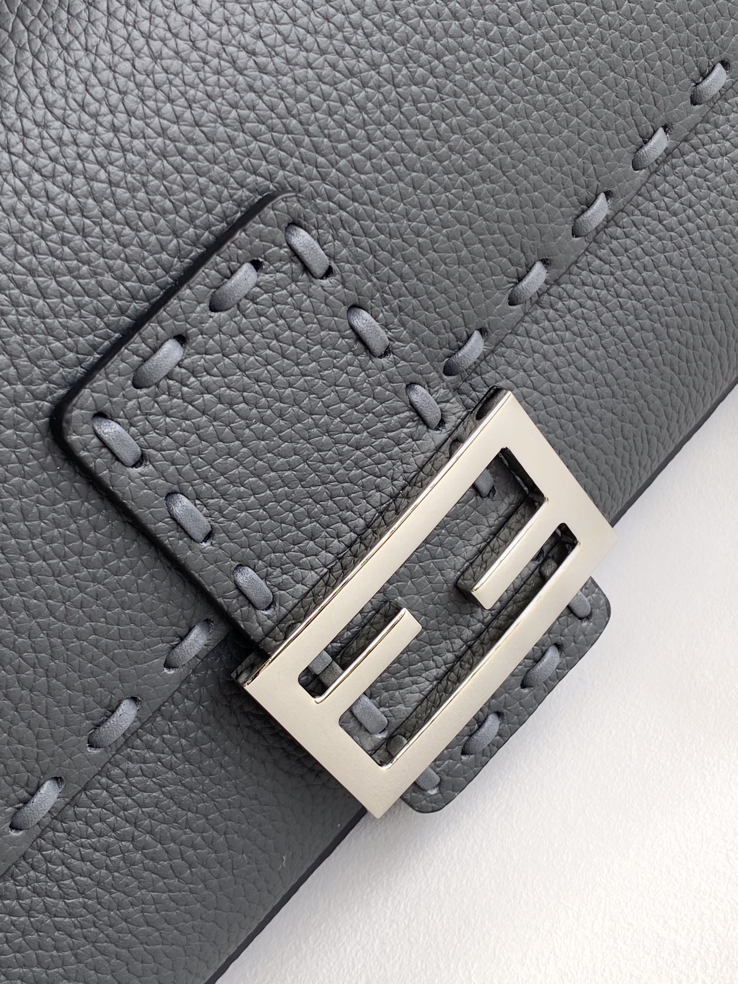 FENDI Fend Baguette 27 Bag Black Calfskin Shw