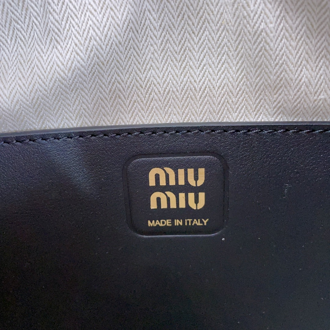 MIU MIU HOBO BAG 27 IN BLACK CALFSKIN