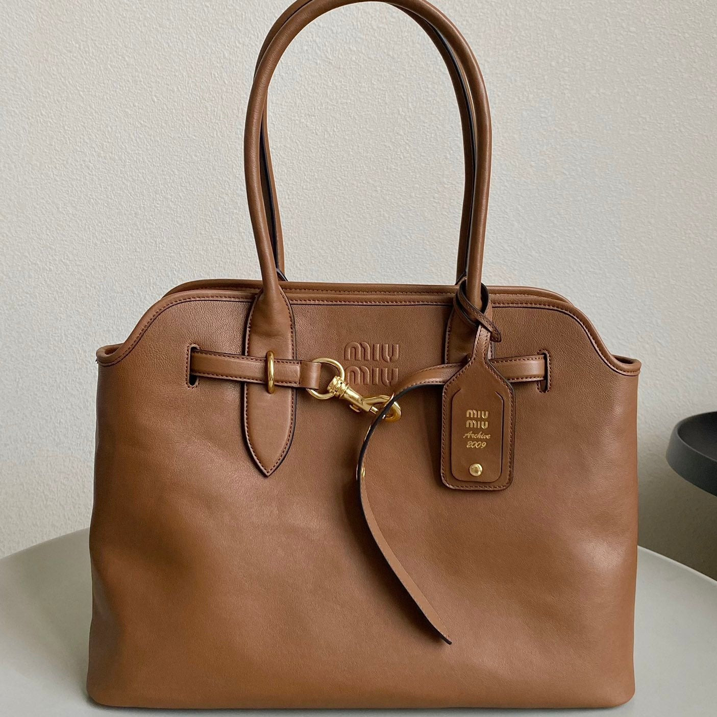 MIU MIU LARGE HANDBAG 40 IN CINNAMON BROWN CALFSKIN