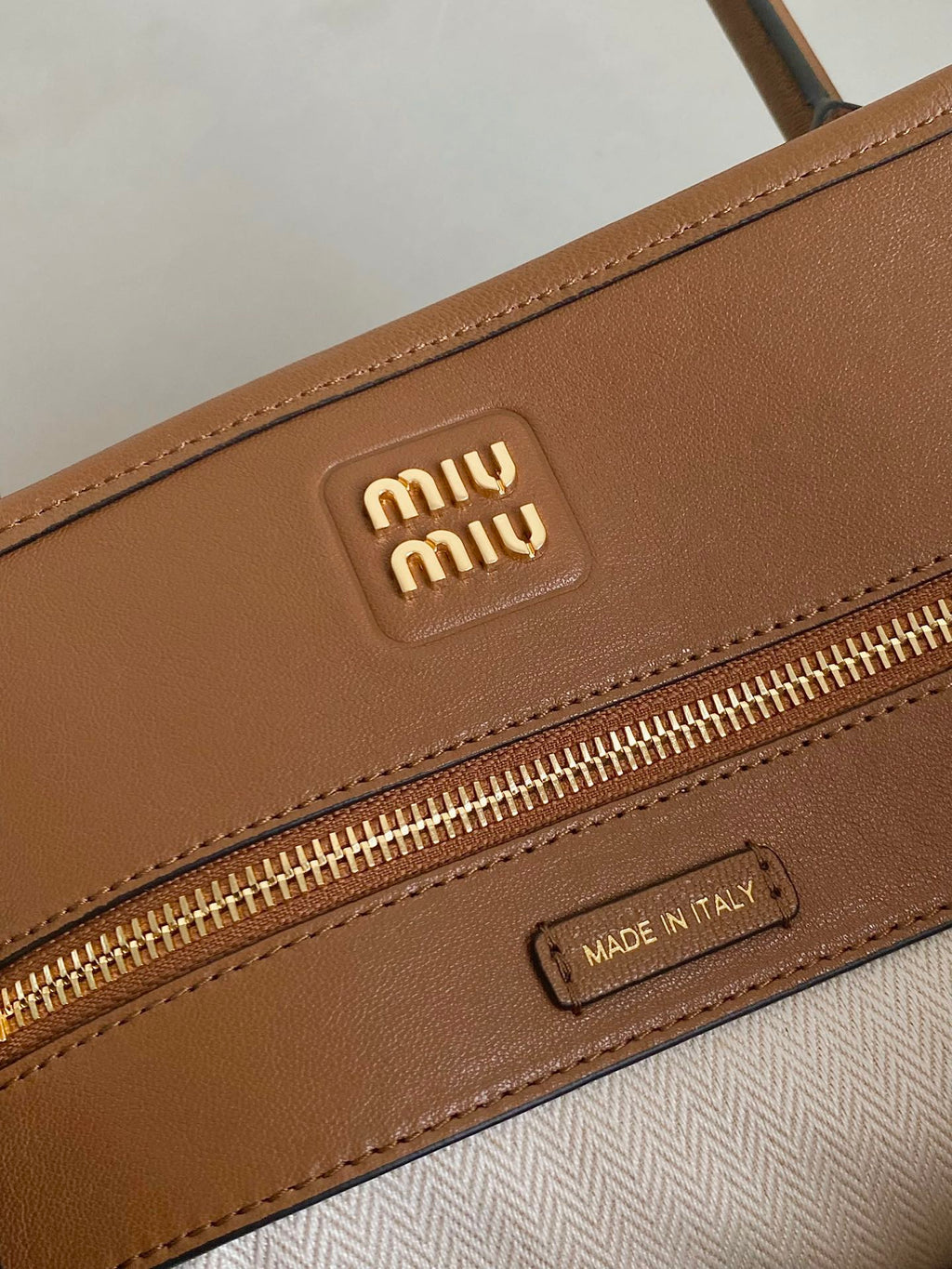 MIU MIU LARGE HANDBAG 40 IN CINNAMON BROWN CALFSKIN