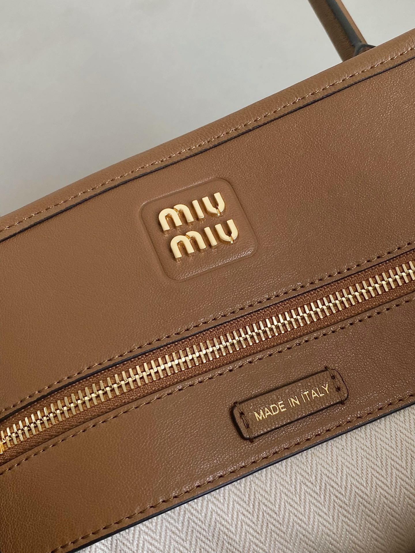 MIU MIU LARGE HANDBAG 40 IN CINNAMON BROWN CALFSKIN