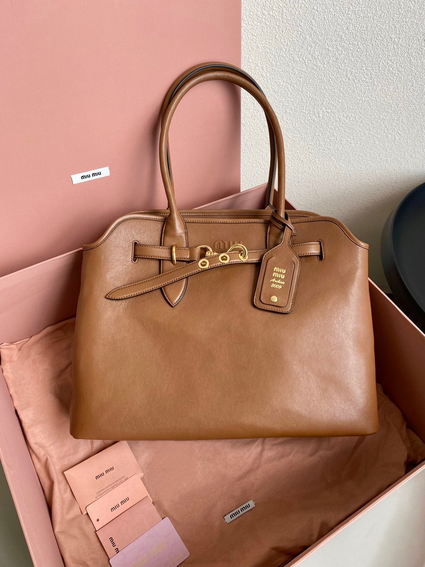 MIU MIU LARGE HANDBAG 40 IN CINNAMON BROWN CALFSKIN