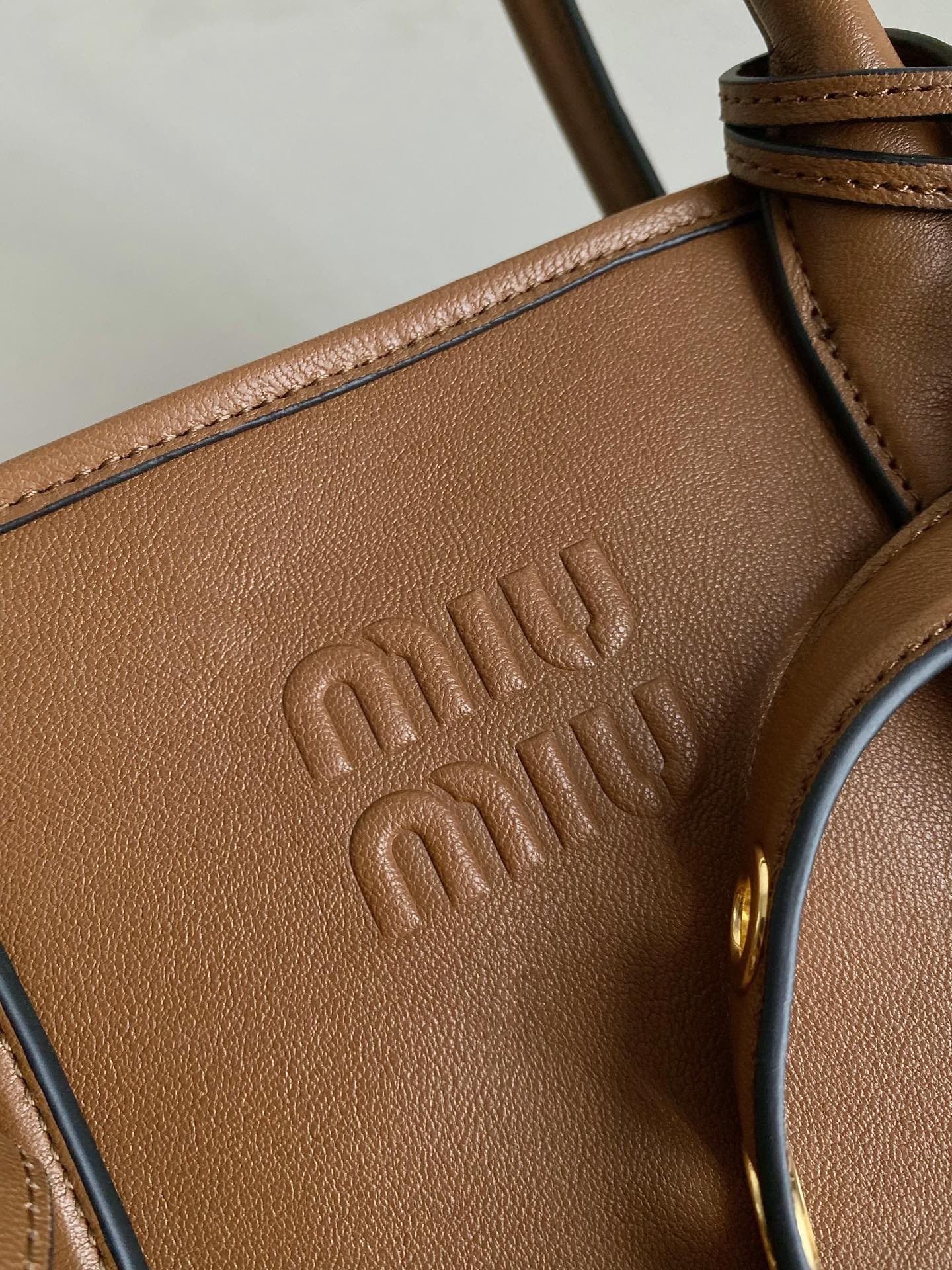 MIU MIU LARGE HANDBAG 40 IN CINNAMON BROWN CALFSKIN