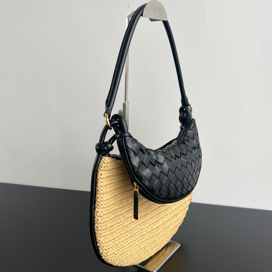 BOTTEGA VENETA GEMELLI SHOULDER BAG 36 IN BEIGE RAFFIA AND BLACK LAMBSKIN