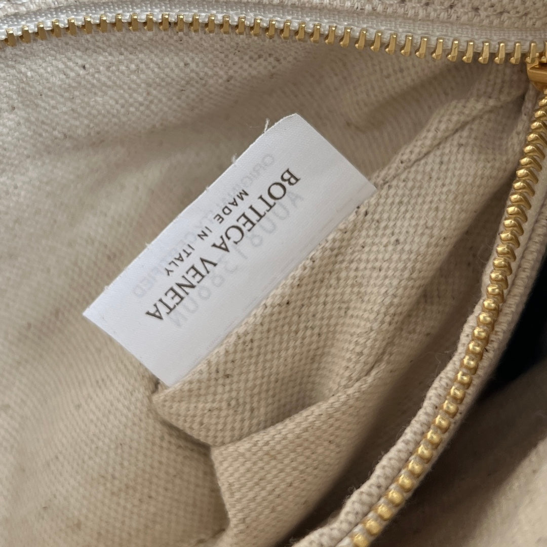 BOTTEGA VENETA GEMELLI SHOULDER BAG 36 IN BEIGE RAFFIA AND FONDANT LAMBSKIN
