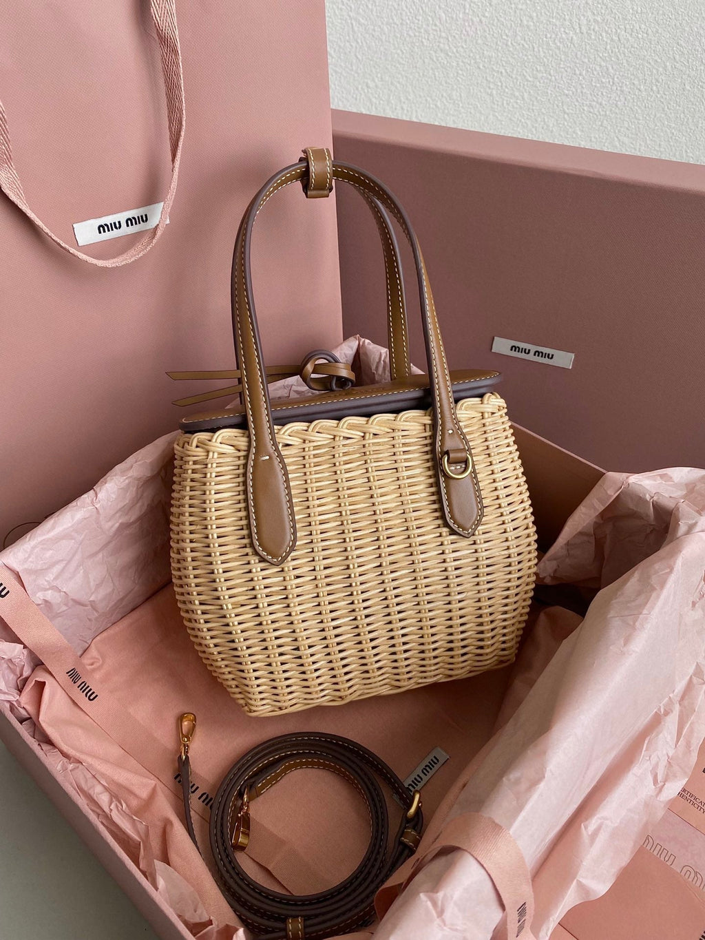 MIU MIU BASKET 20 BAG IN BROWN BEIGE WICKER AND LEATHER