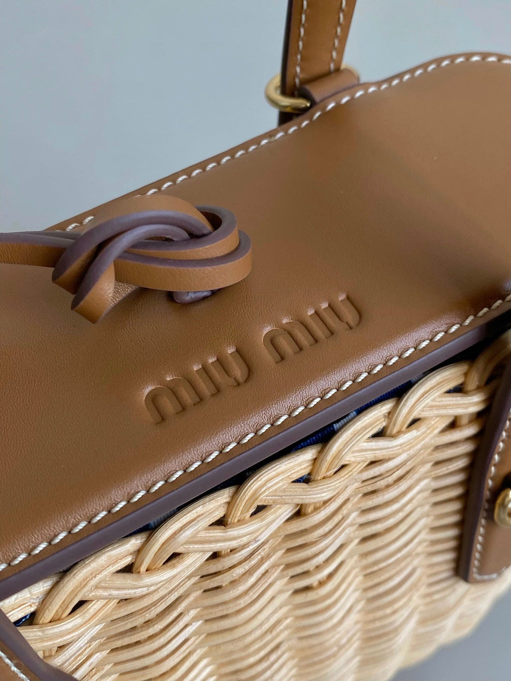 MIU MIU BASKET 20 BAG IN BROWN BEIGE WICKER AND LEATHER