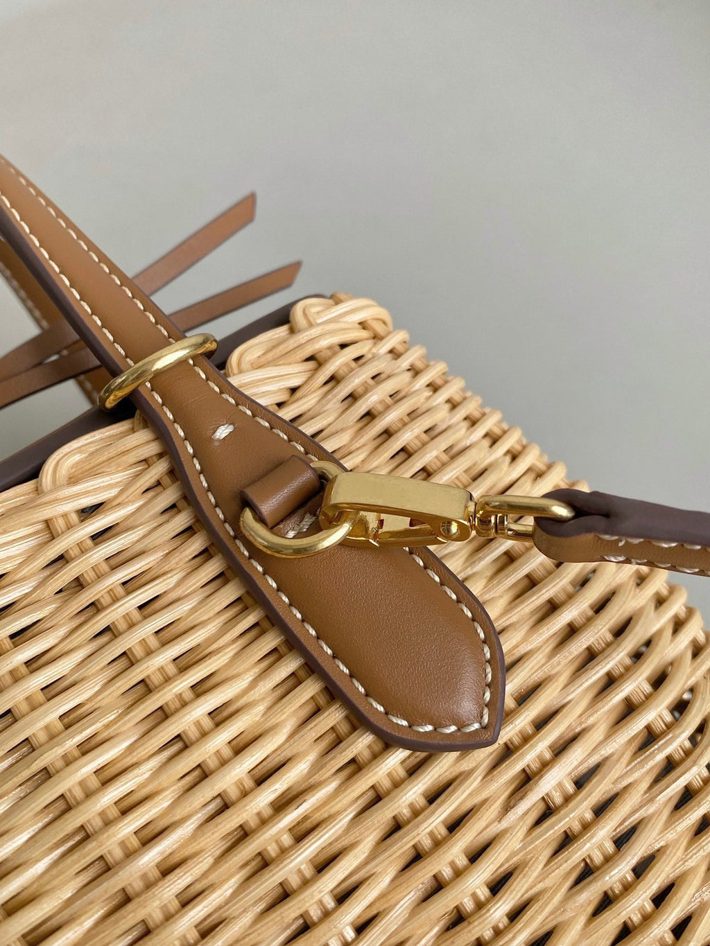 MIU MIU BASKET 20 BAG IN BROWN BEIGE WICKER AND LEATHER