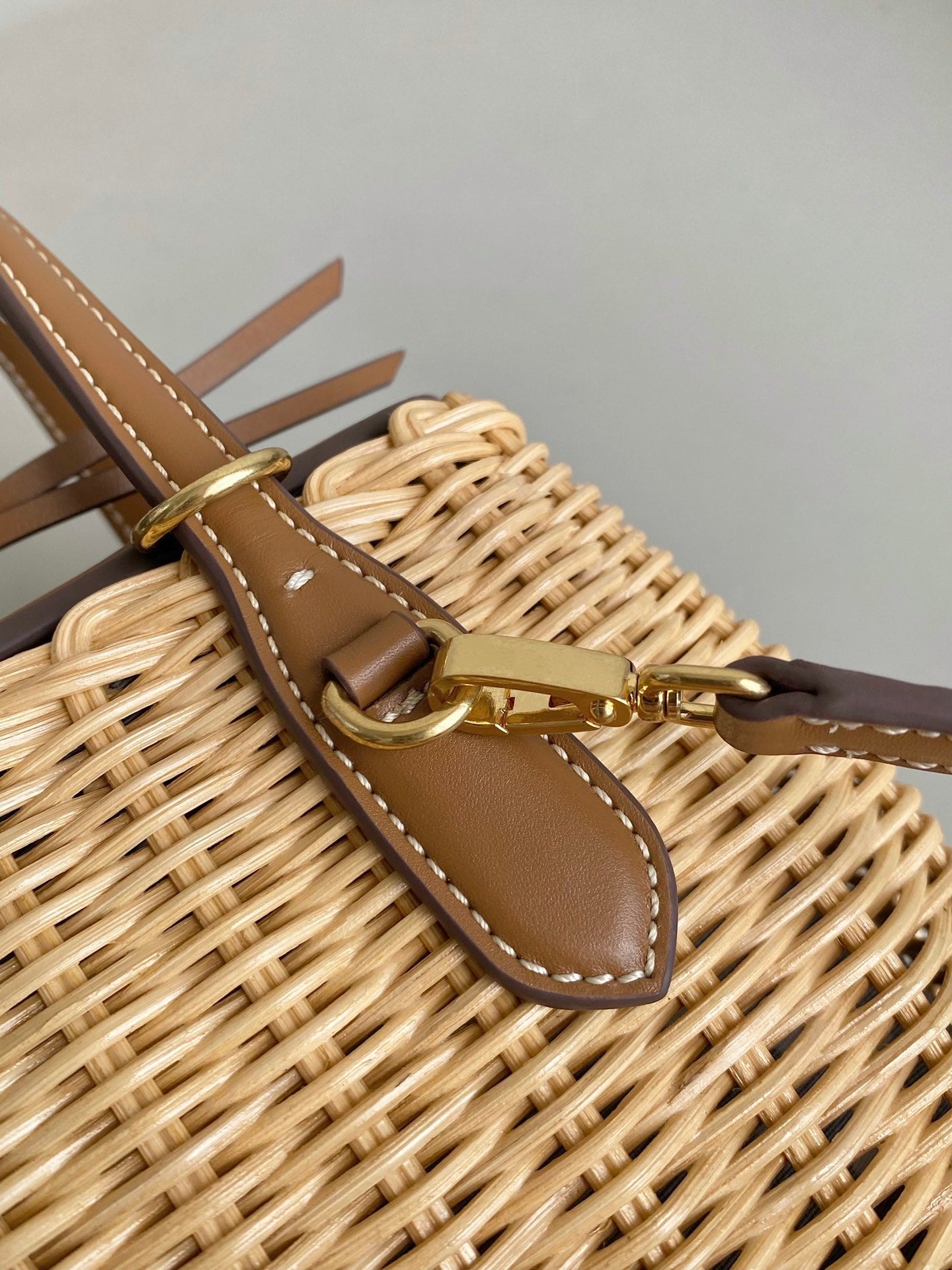 MIU MIU BASKET 20 BAG IN BROWN BEIGE WICKER AND LEATHER