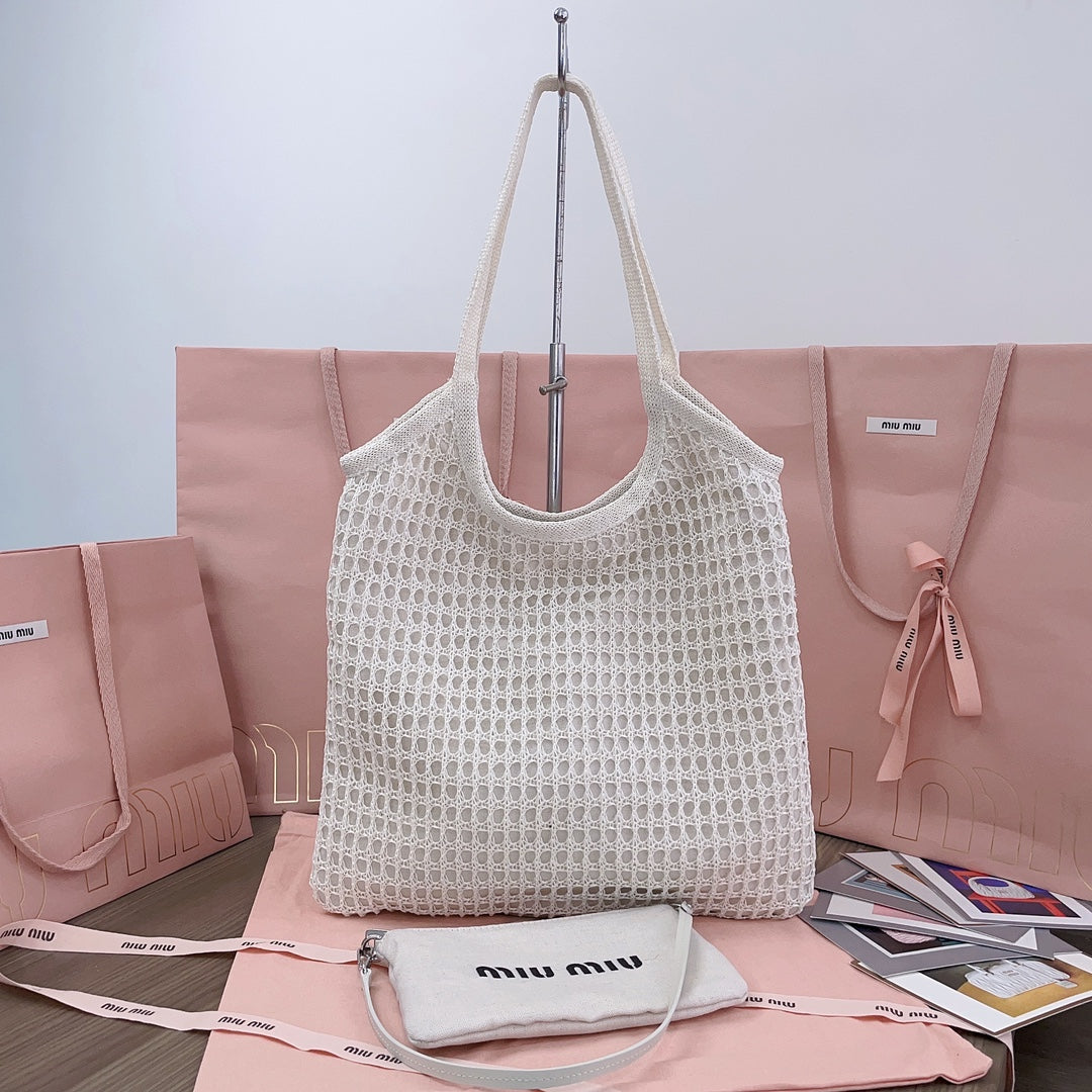 MIU MIU IVY TOTE BAG 40 IN WHITE MESH