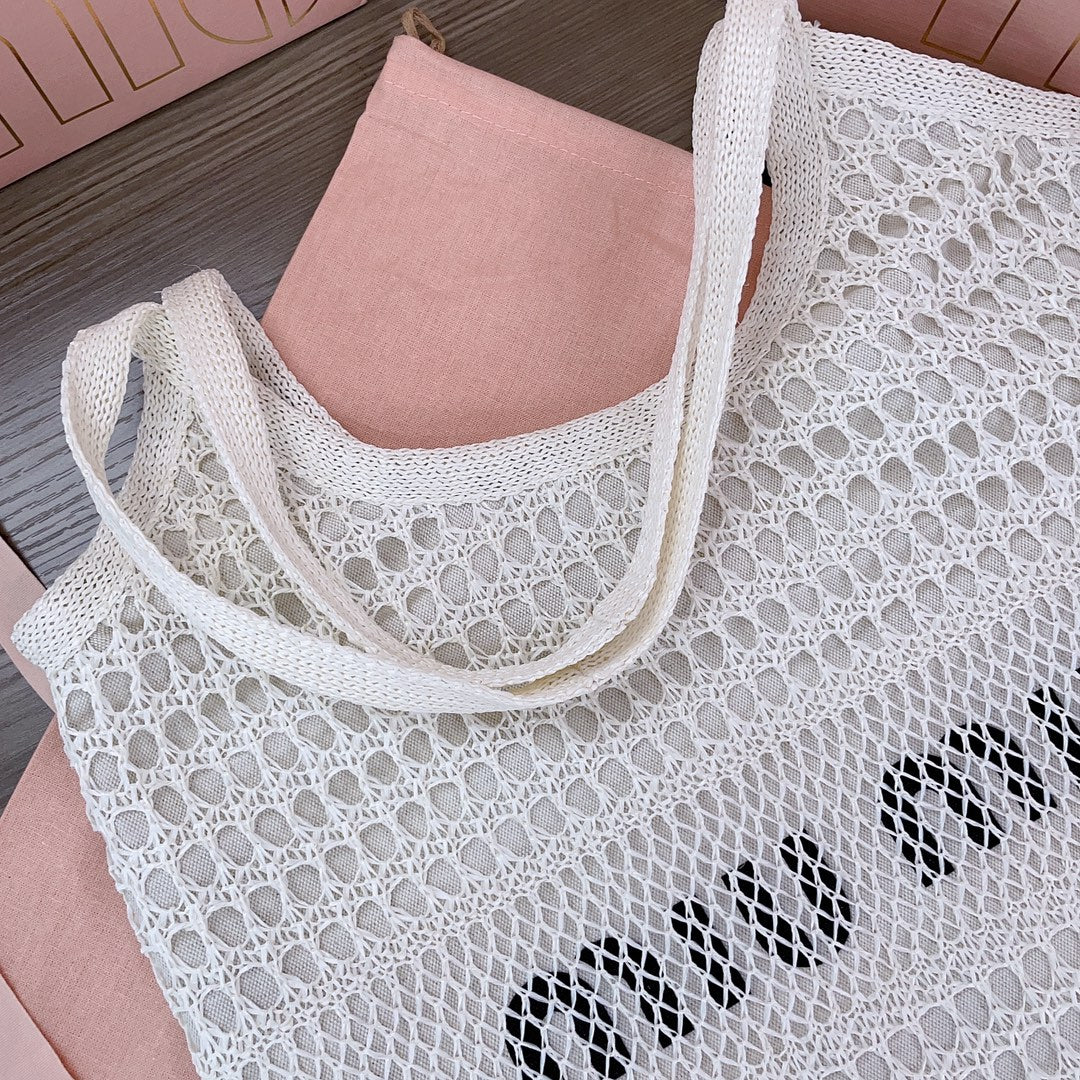 MIU MIU IVY TOTE BAG 40 IN WHITE MESH