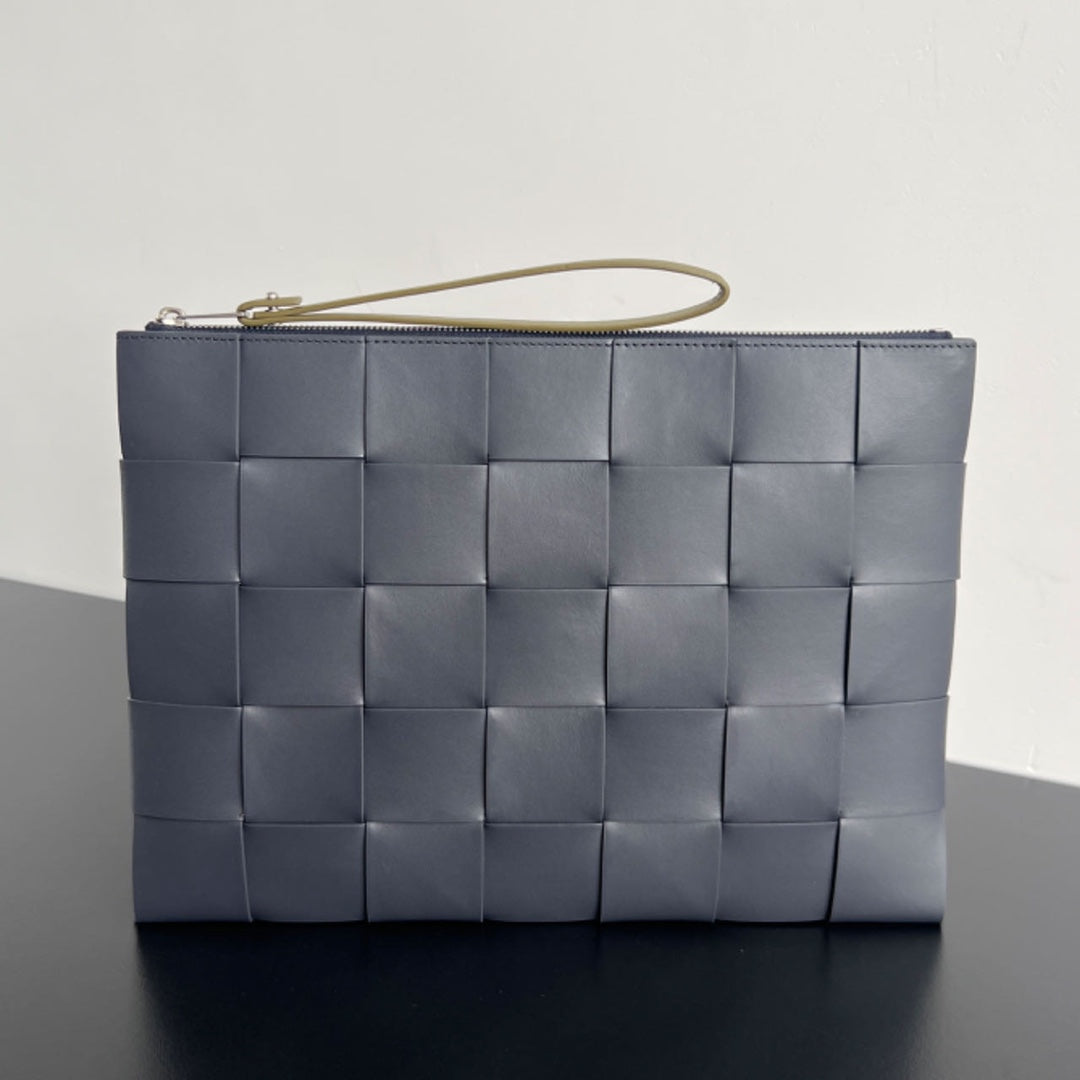 BOTTEGA VENETA LARGE CASSETTE POUCH 35 IN TROUT GRAY CALFSKIN