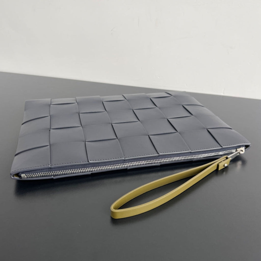 BOTTEGA VENETA LARGE CASSETTE POUCH 35 IN TROUT GRAY CALFSKIN