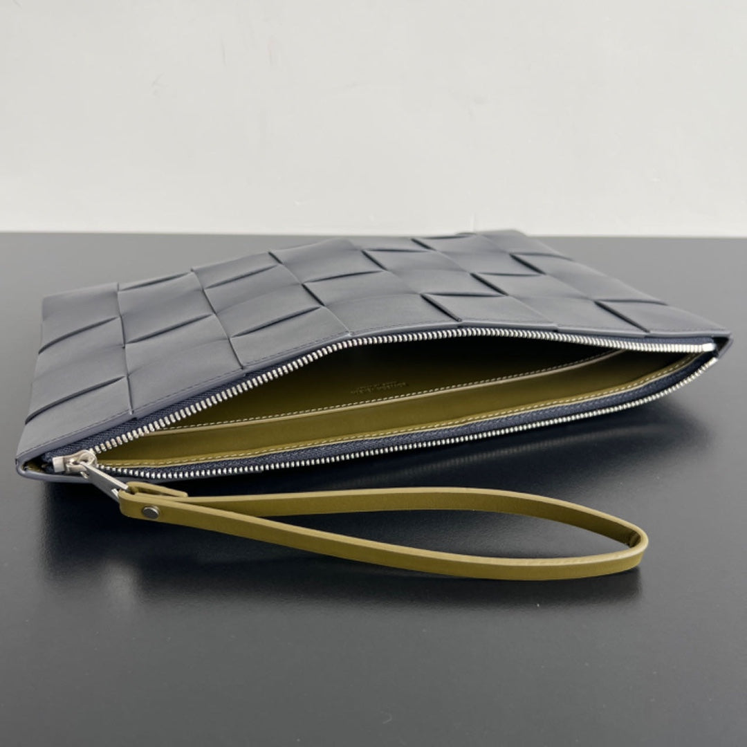 BOTTEGA VENETA LARGE CASSETTE POUCH 35 IN TROUT GRAY CALFSKIN