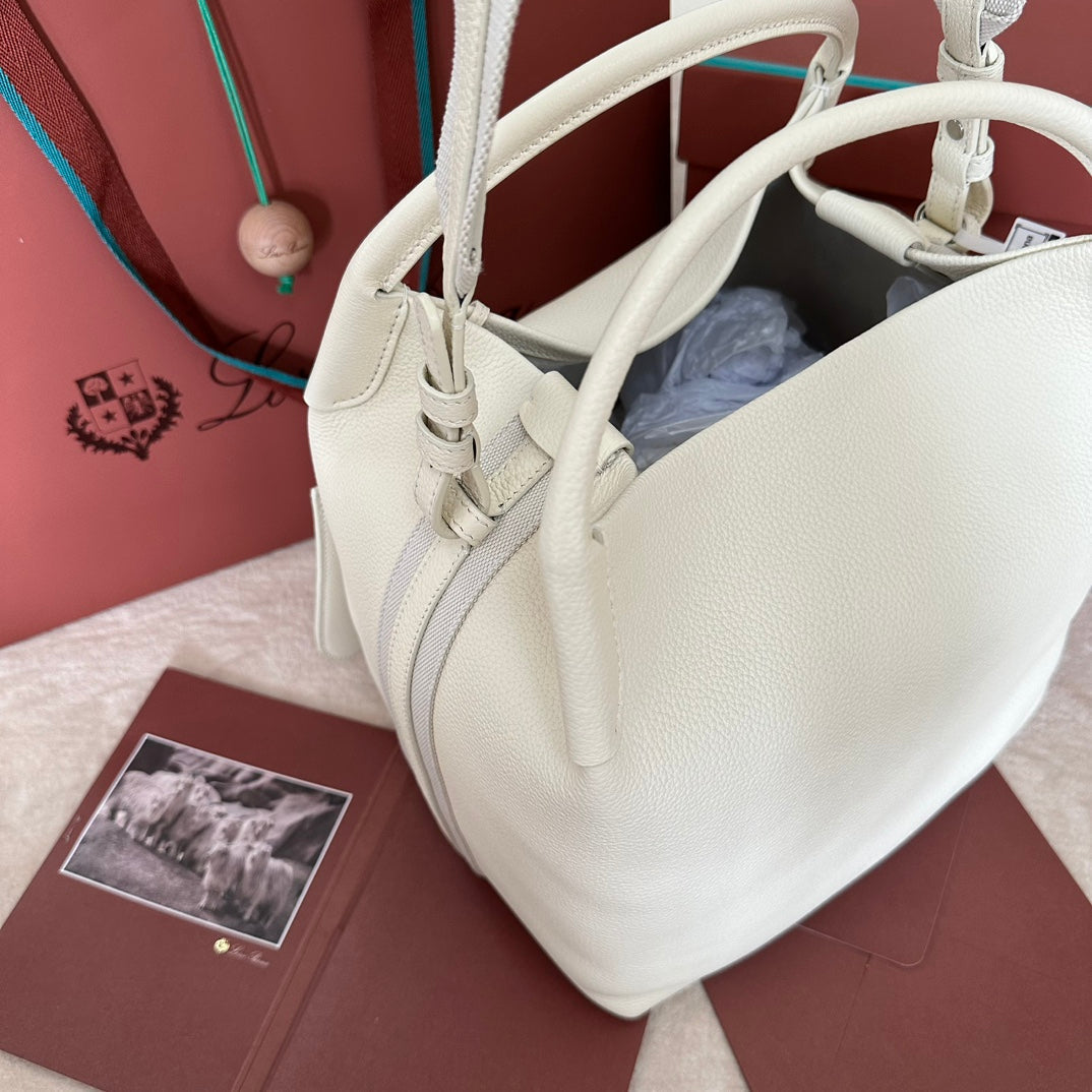 LORO PIANA MEDIUM 36 BAG IN WHITE CALFSKIN WITH SILVER HARDWARE