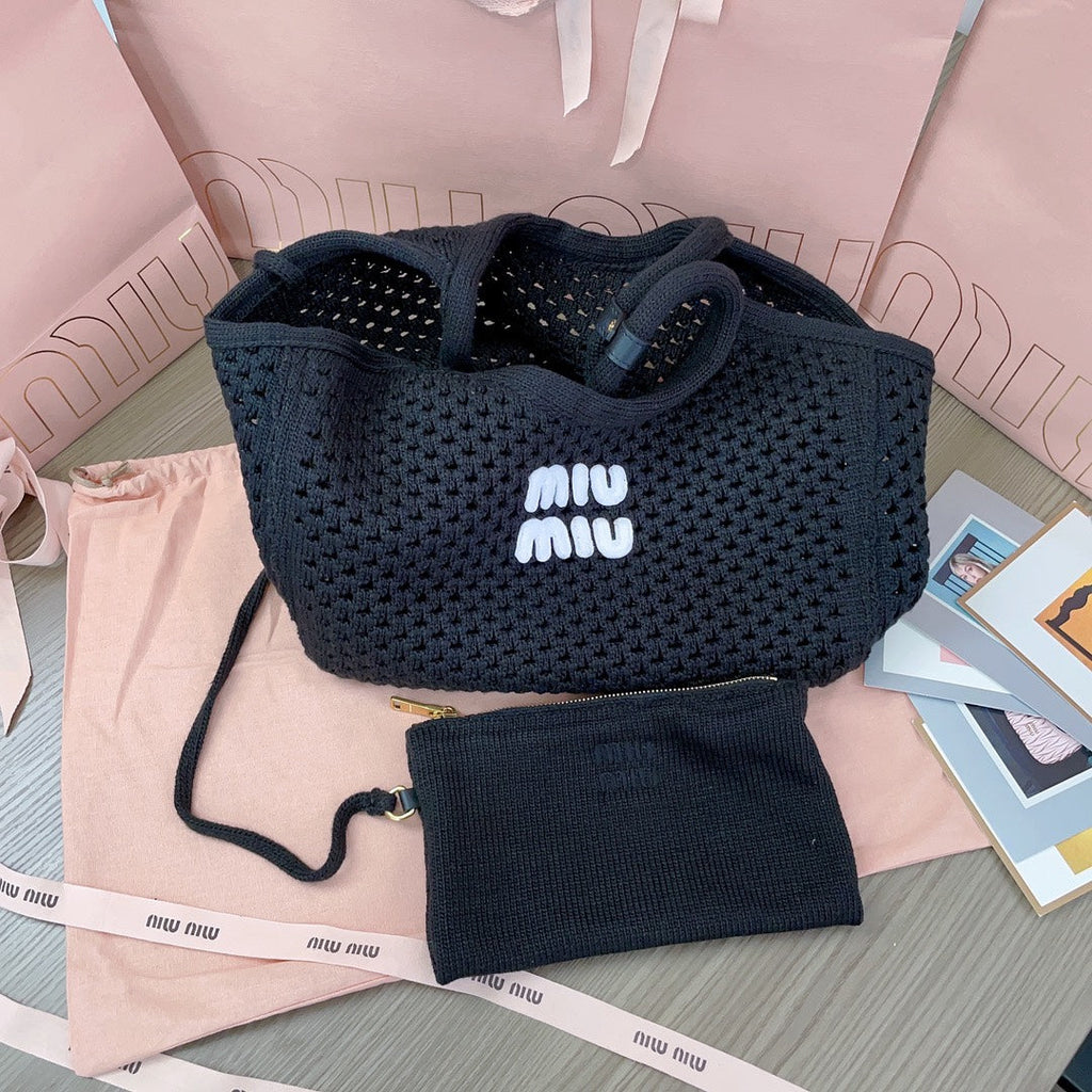 MIU MIU HOLLOW KNITTED SHOPPING BAG 28 IN BLACK MIX WHITE WOOL