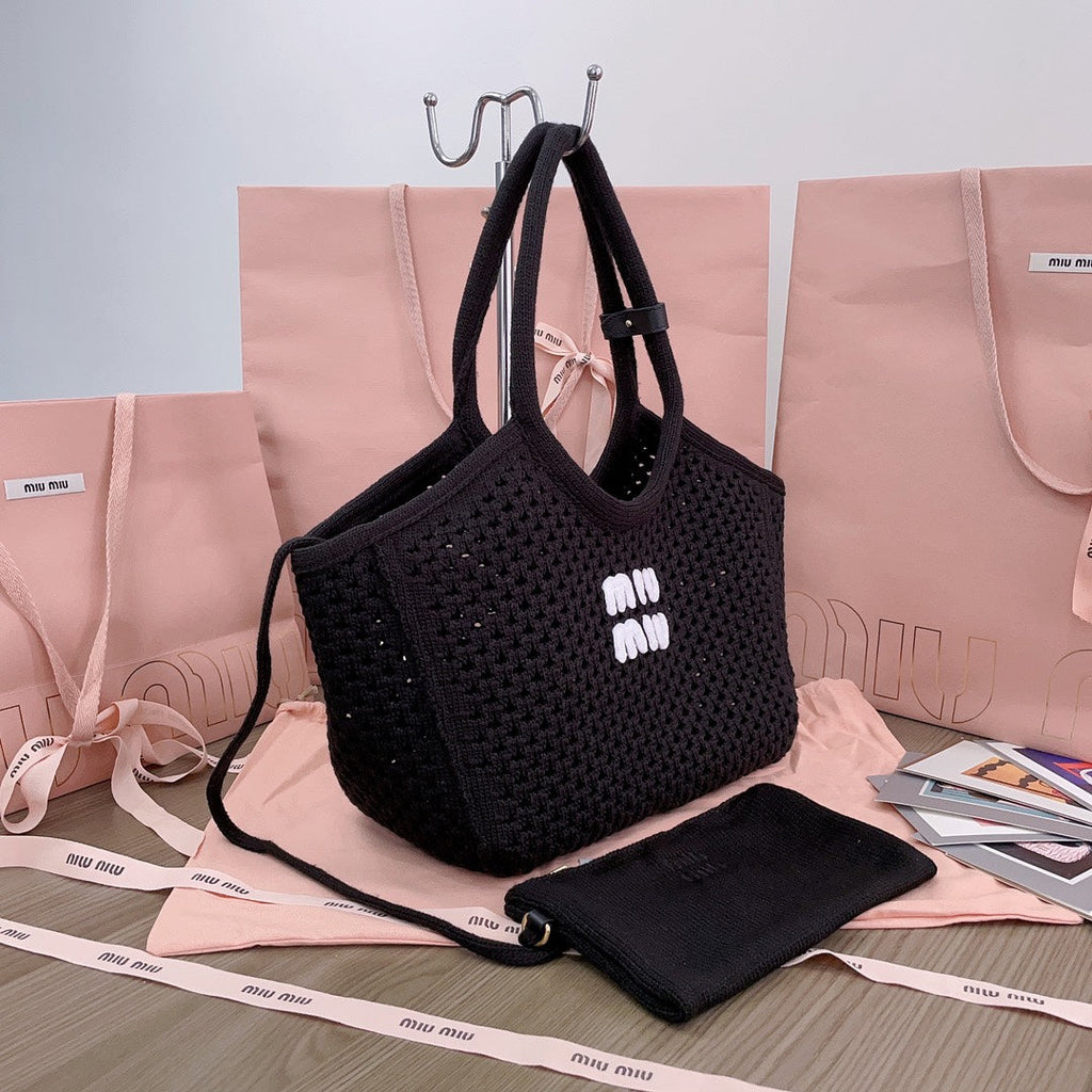 MIU MIU HOLLOW KNITTED SHOPPING BAG 28 IN BLACK MIX WHITE WOOL