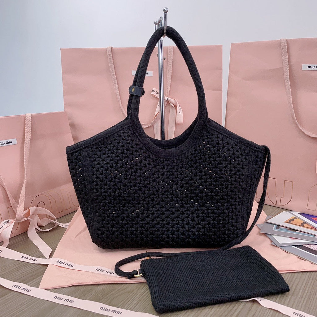 MIU MIU HOLLOW KNITTED SHOPPING BAG 28 IN BLACK MIX WHITE WOOL