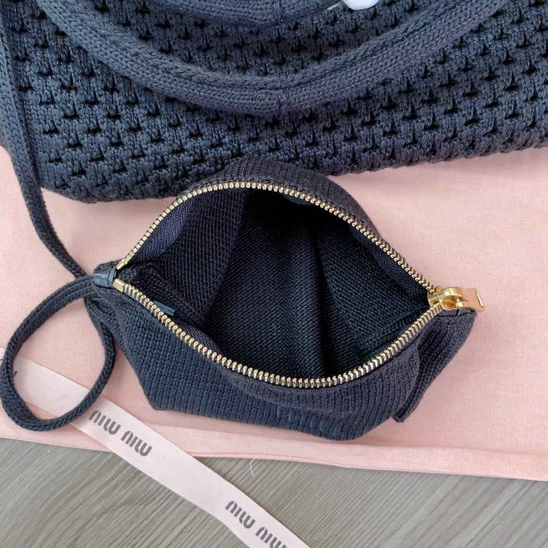 MIU MIU HOLLOW KNITTED SHOPPING BAG 28 IN BLACK MIX WHITE WOOL