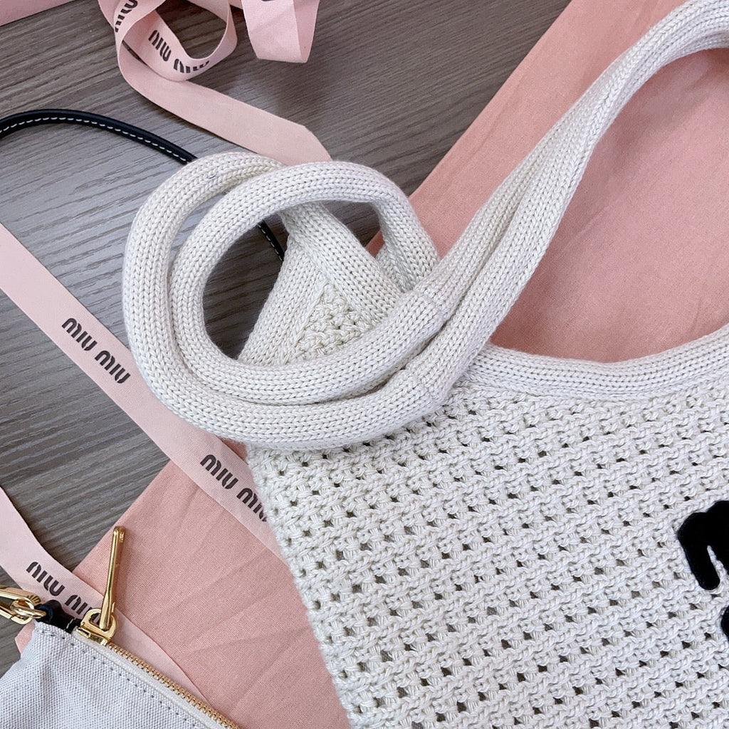 MIU MIU HOLLOW KNITTED TOTE BAG 40 IN WHITE MIX BLACK WOVEN FABRIC