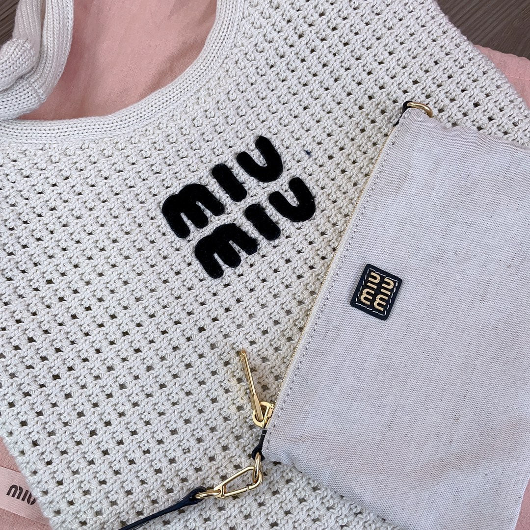 MIU MIU HOLLOW KNITTED TOTE BAG 40 IN WHITE MIX BLACK WOVEN FABRIC