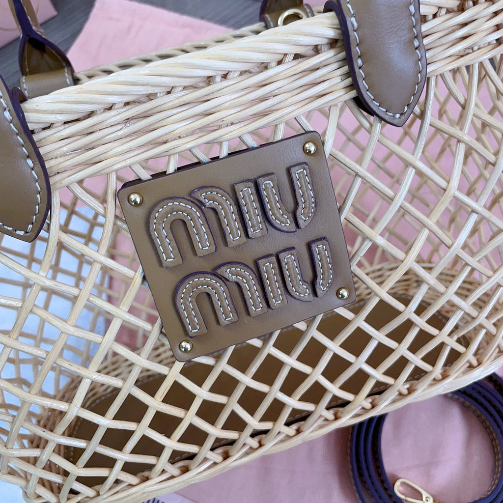 MIU MIU WOVEN HOLLOW BAG 24 IN BEIGE RATTAN AND BROWN CALFSKIN TRIM