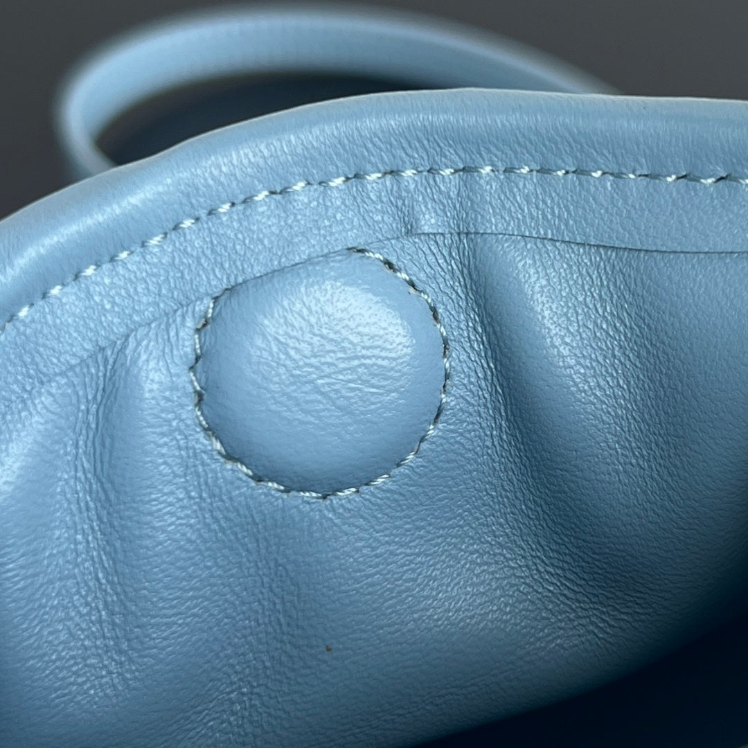 BOTTEGA VENETA MINI HOP 25 IN SKY BLUE CALFSKIN